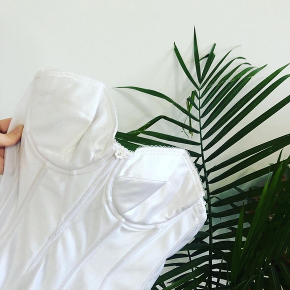 Vintage Other - Vintage White Strapless Corset